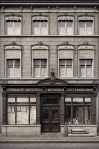 Breemeersch.1920.GevelGecorrigeerd.ChatGPT.js